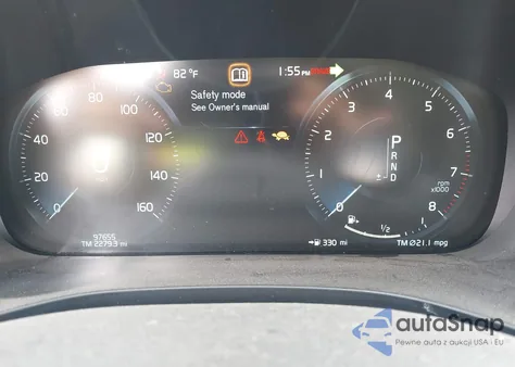 2021 Volvo Xc60 T5 Momentum z USA, uszkodzony, nr VIN YV4102RKXM1739748